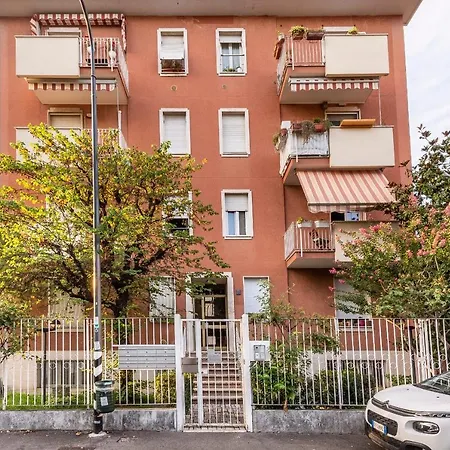 Precotto Comfortable Flat With Balcony Apartamento