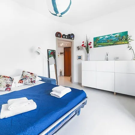 Precotto Comfortable Flat With Balcony Apartamento Milán