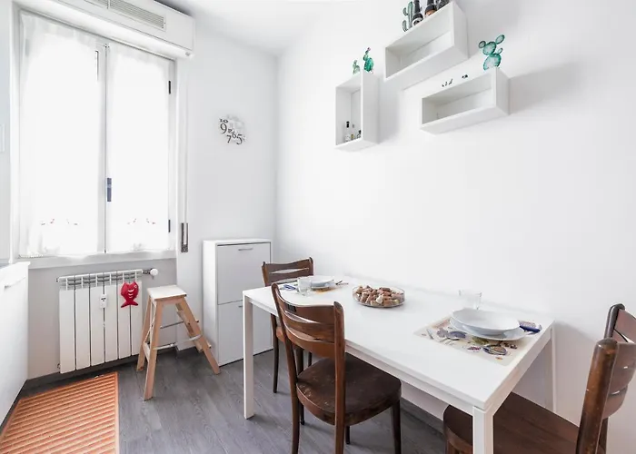 Precotto Comfortable Flat With Balcony * Mediolan