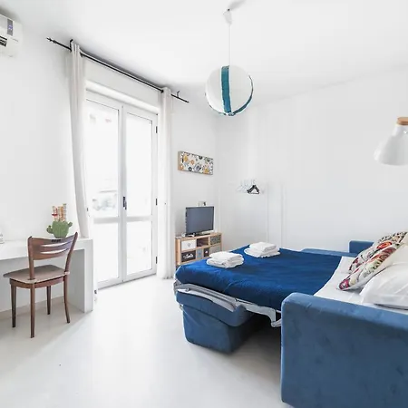 Precotto Comfortable Flat With Balcony Apartmán *